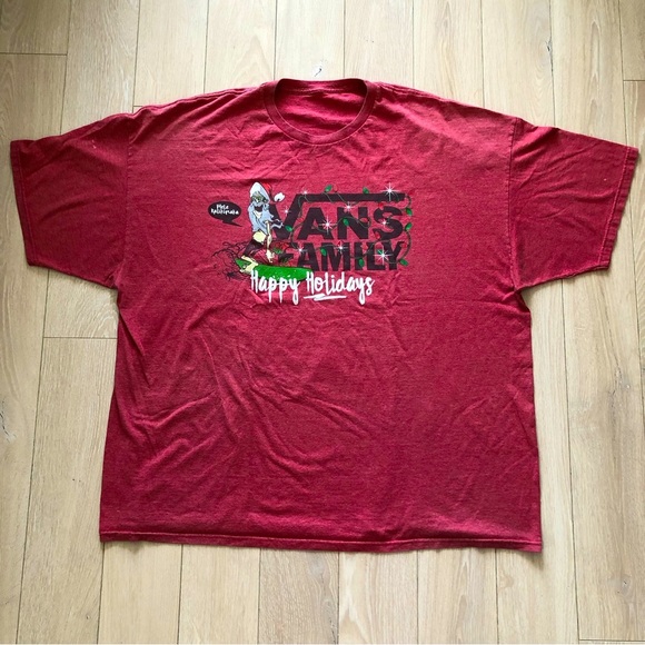 Vans Family Happy Holidays T Shirt in Red Men’s Size 3XL - Picture 1 of 7
